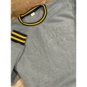 Milwaukee Brewers Puff Print Crewneck Sweatshirt  XL Gray Navy Yellow Striped